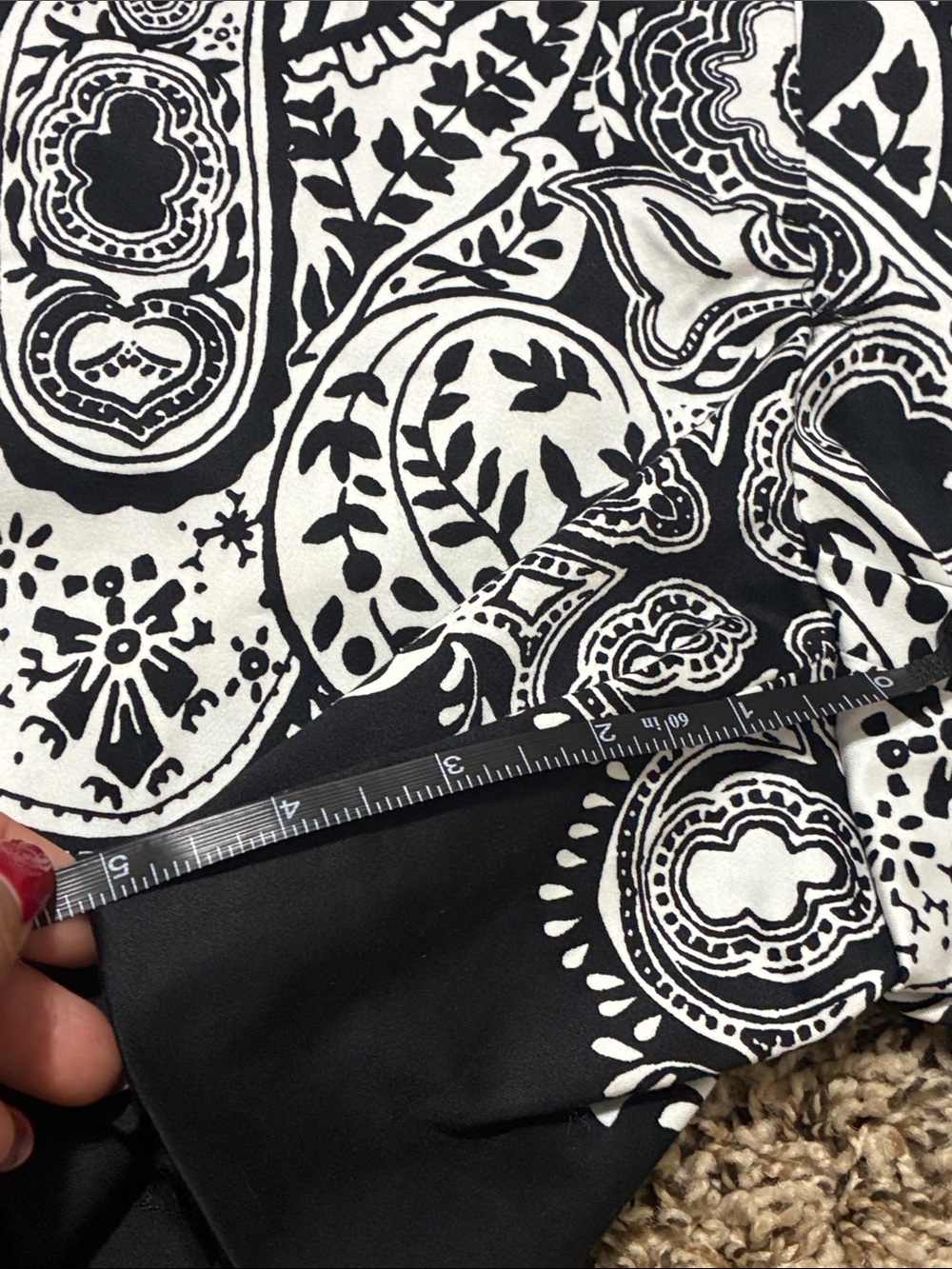 White House Black Market Black and White Paisley Tailored Shorts - Picture 7 of 8